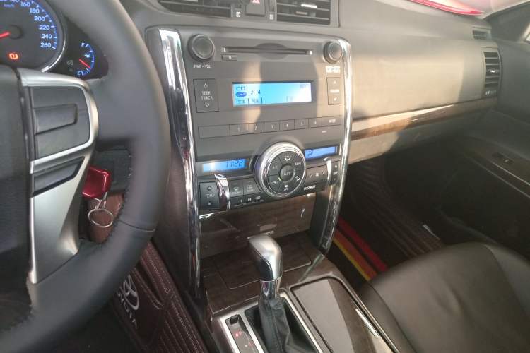 Used Toyota Reiz 2013 2.5V Elite Edition Audio And AC Panel