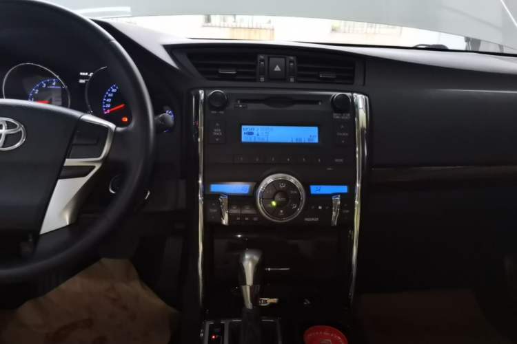 Used Toyota Reiz 2013 2.5V Elite Edition Audio And AC Panel
