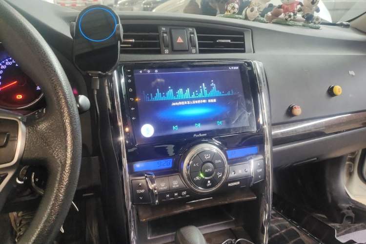 Used Toyota Reiz 2013 2.5S Elite Edition Audio And AC Panel