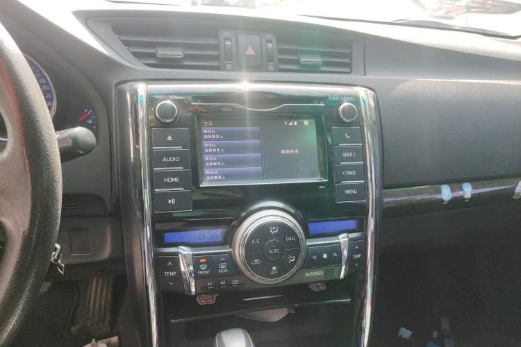 Used Toyota Reiz 2013 2.5S Elite Edition Audio And AC Panel