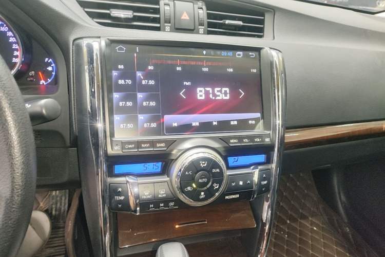 Used Toyota Reiz 2013 2.5S Elite Edition Audio And AC Panel