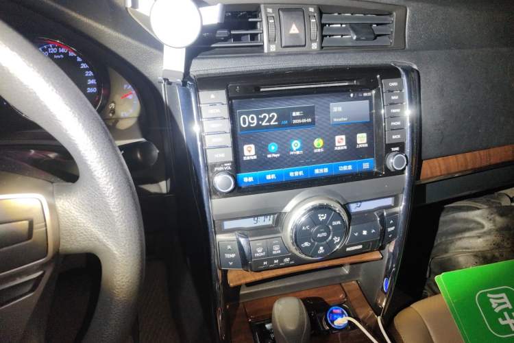 Used Toyota Reiz 2013 2.5S Elite Edition Audio And AC Panel