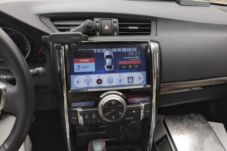 Used Toyota Reiz 2013 2.5S Elite Edition Audio And AC Panel