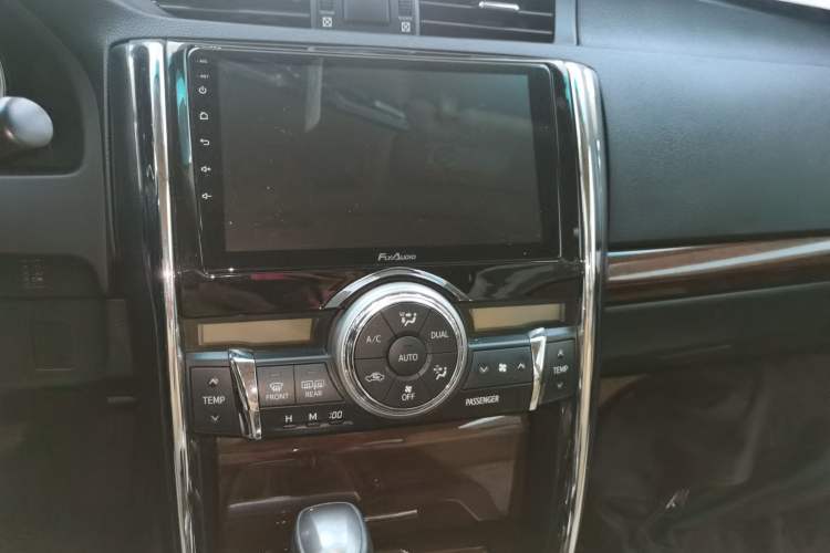 Used Toyota Reiz 2013 2.5V Shangrui Edition Audio And AC Panel