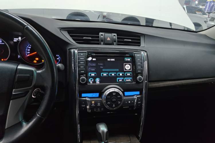 Used Toyota Reiz 2013 2.5V Elite Edition Audio And AC Panel