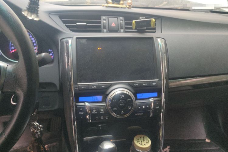 Used Toyota Reiz 2013 2.5V Elite Edition Audio And AC Panel