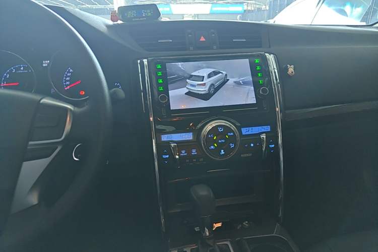 Used Toyota Reiz 2013 2.5S Elite Edition Audio And AC Panel