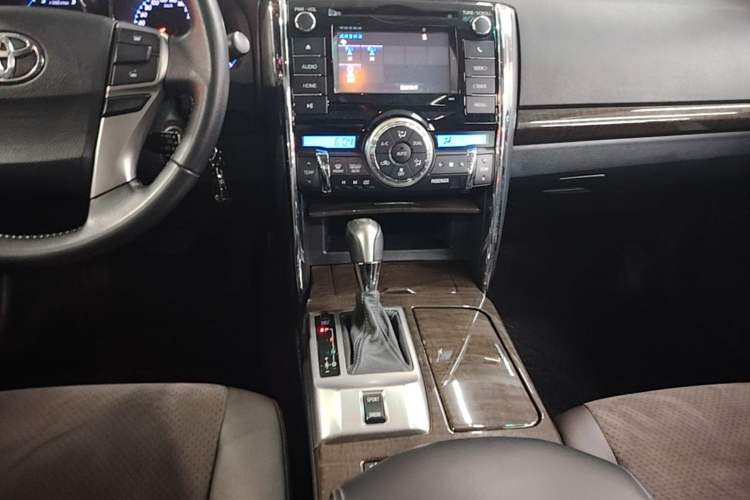 Used Toyota Reiz 2013 2.5V Shangrui Edition Audio And AC Panel