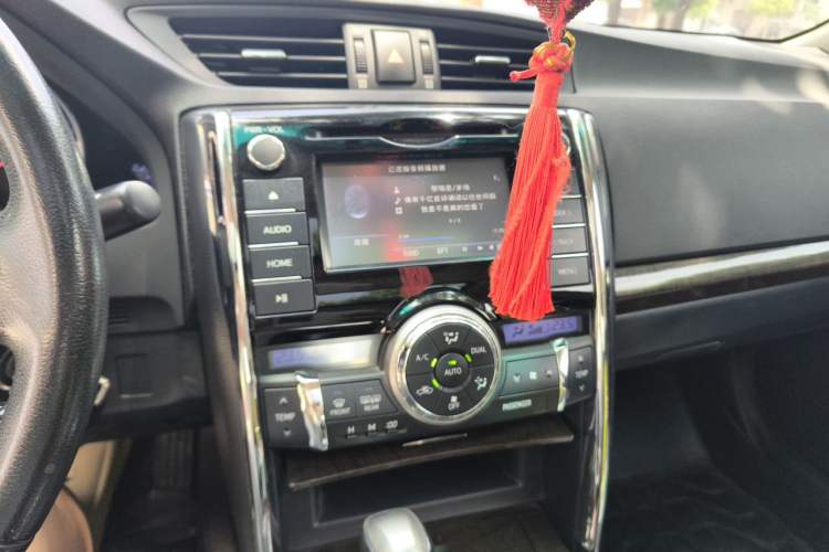 Used Toyota Reiz 2013 2.5V Luxury Navigation Edition Audio And AC Panel