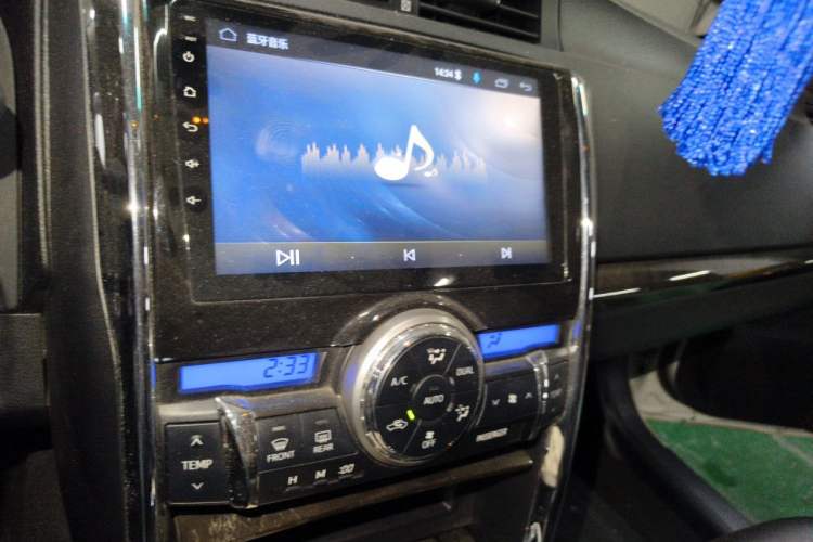 Used Toyota Reiz 2013 2.5V Elite Edition Audio And AC Panel