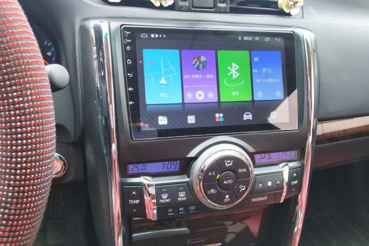 Used Toyota Reiz 2013 2.5S Elite Edition Audio And AC Panel