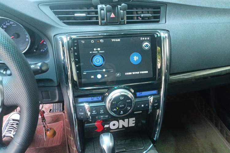 Used Toyota Reiz 2013 2.5V Elite Edition Audio And AC Panel