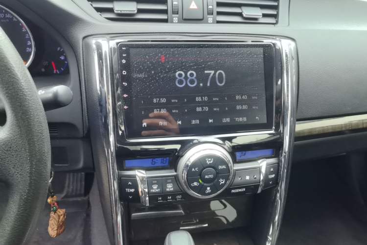 Used Toyota Reiz 2013 2.5S Elite Edition Audio And AC Panel