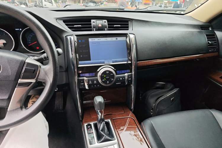 Used Toyota Reiz 2013 2.5S Elite Edition Audio And AC Panel