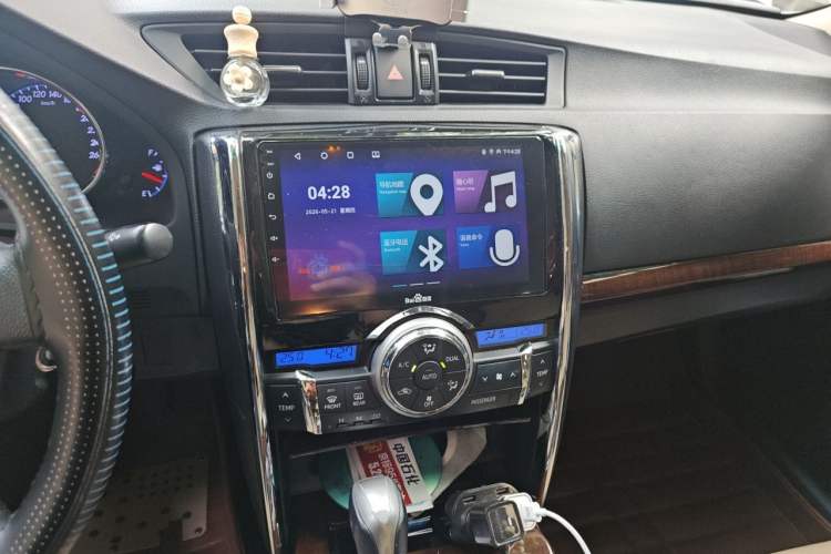 Used Toyota Reiz 2013 2.5V Elite Edition Audio And AC Panel