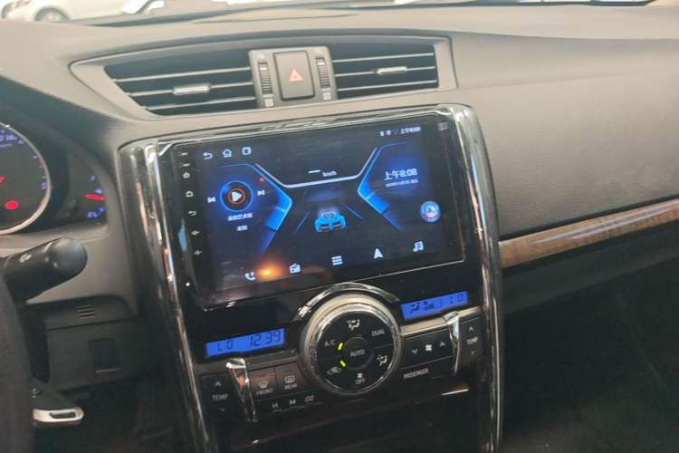 Used Toyota Reiz 2013 2.5S Elite Edition Audio And AC Panel