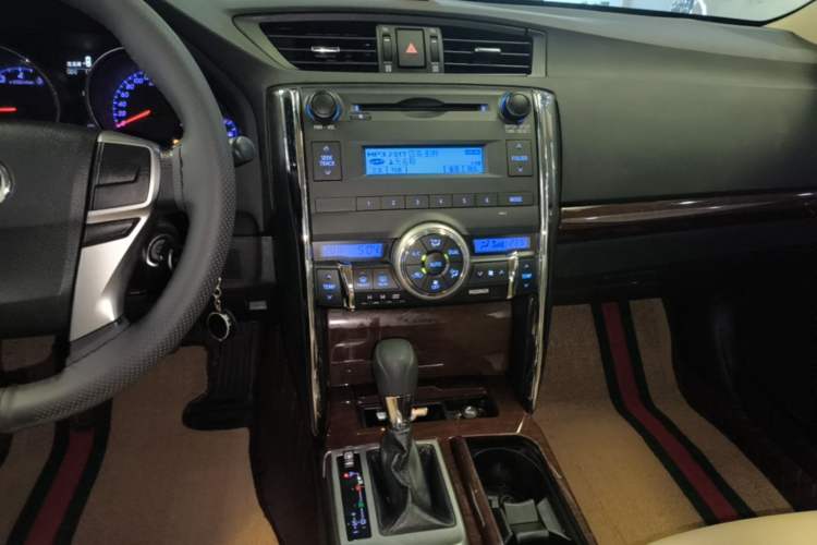 Used Toyota Reiz 2013 2.5S Elite Edition Audio And AC Panel