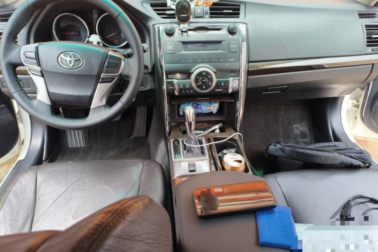 Used Toyota Reiz 2013 2.5V Elite Edition Center Console