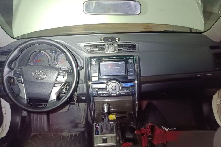 Used Toyota Reiz 2013 2.5V Shangrui Edition Center Console