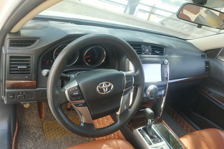 Used Toyota Reiz 2013 2.5S Elite Edition Center Console
