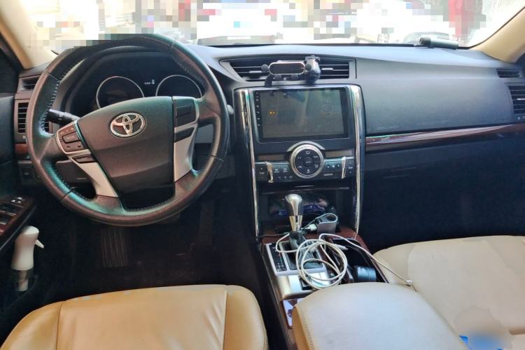 Used Toyota Reiz 2013 2.5V Shangrui Edition Center Console
