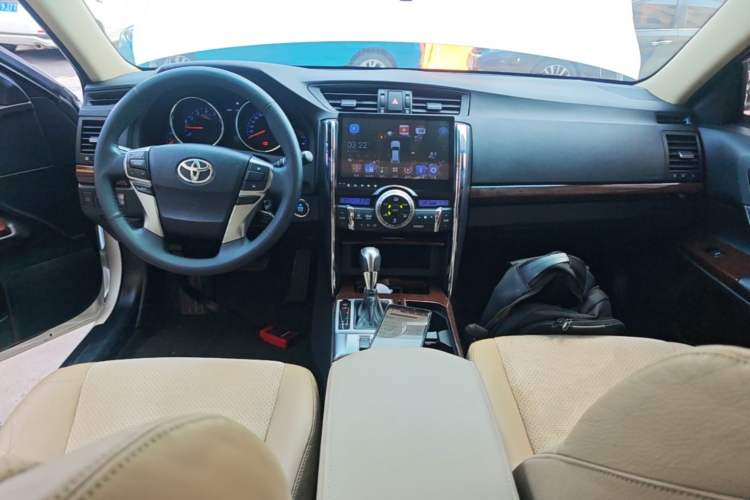 Used Toyota Reiz 2013 2.5V Shangrui Edition Center Console