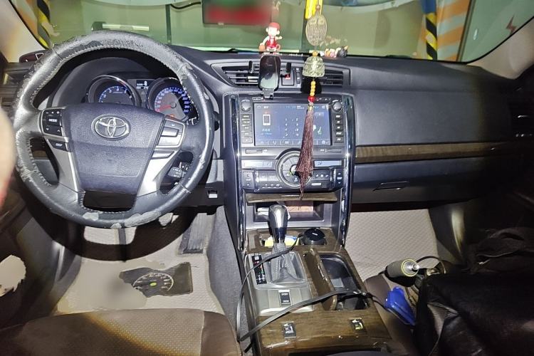 Used Toyota Reiz 2013 2.5V Shangrui Edition Center Console