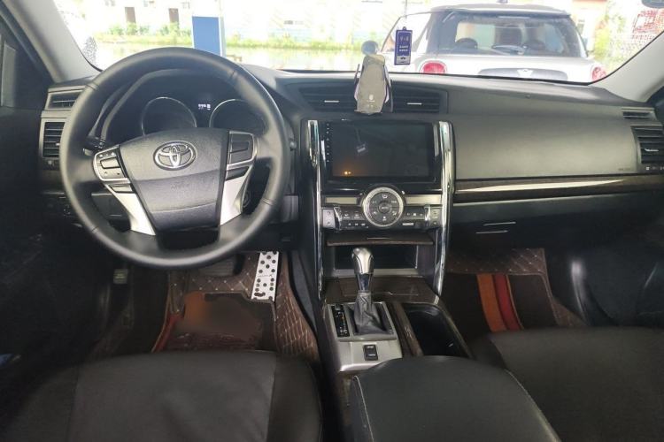 Used Toyota Reiz 2013 2.5V Elite Edition Center Console