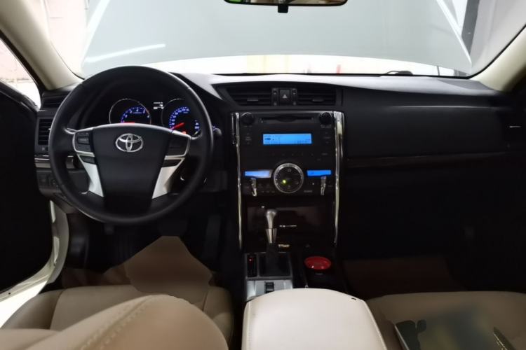 Used Toyota Reiz 2013 2.5V Elite Edition Center Console