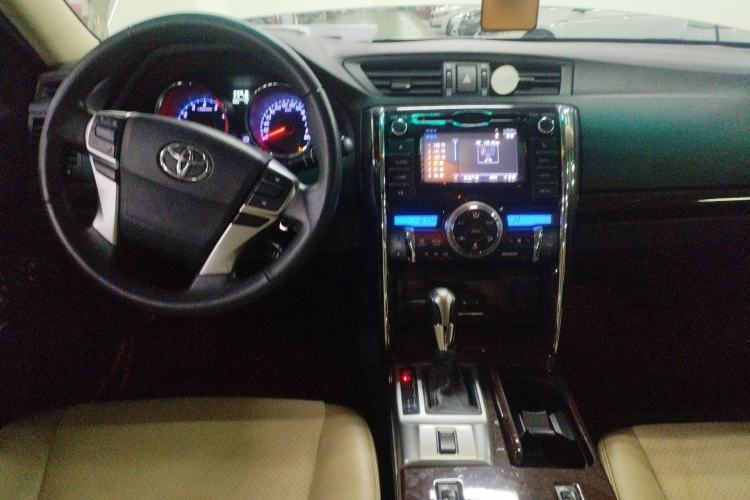 Used Toyota Reiz 2013 2.5V Shangrui Edition Center Console