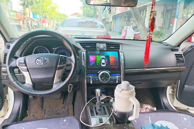 Used Toyota Reiz 2013 2.5V Shangrui Edition Center Console