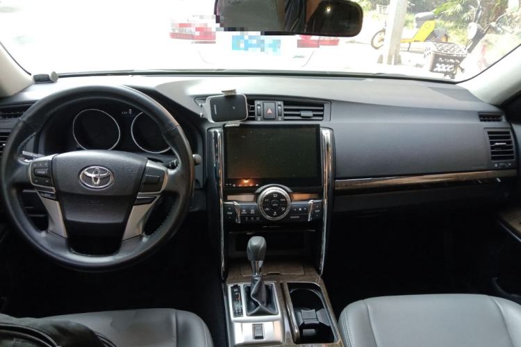 Used Toyota Reiz 2013 2.5S Elite Edition Center Console