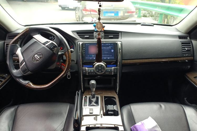 Used Toyota Reiz 2013 2.5S Elite Edition Center Console