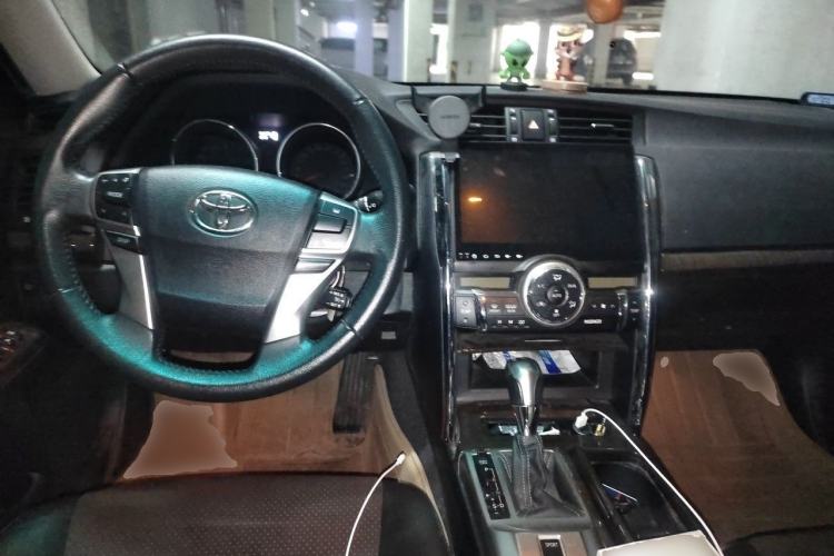 Used Toyota Reiz 2013 2.5V Shangrui Edition Center Console