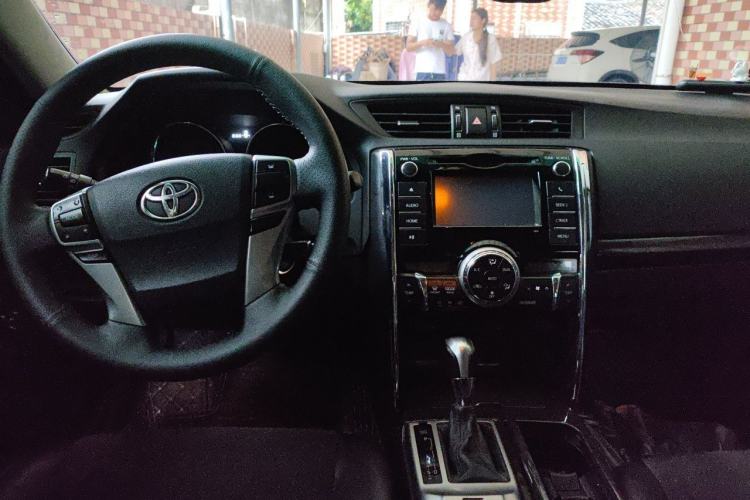 Used Toyota Reiz 2013 2.5V Shangrui Edition Center Console