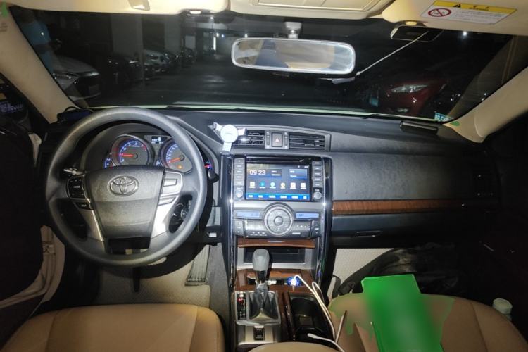 Used Toyota Reiz 2013 2.5S Elite Edition Center Console