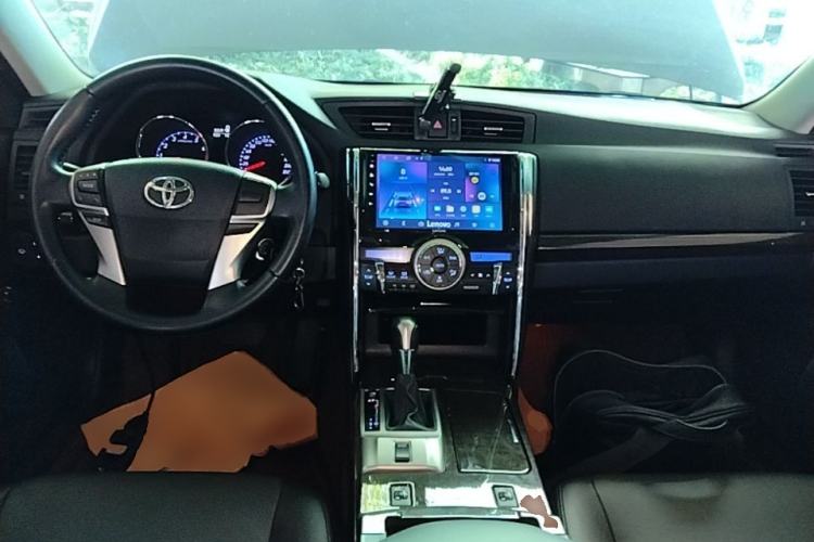 Used Toyota Reiz 2013 2.5V Elite Edition Center Console