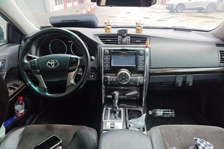 Used Toyota Reiz 2013 2.5V Shangrui Edition Center Console