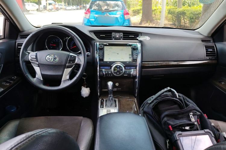 Used Toyota Reiz 2013 2.5V Shangrui Edition Center Console