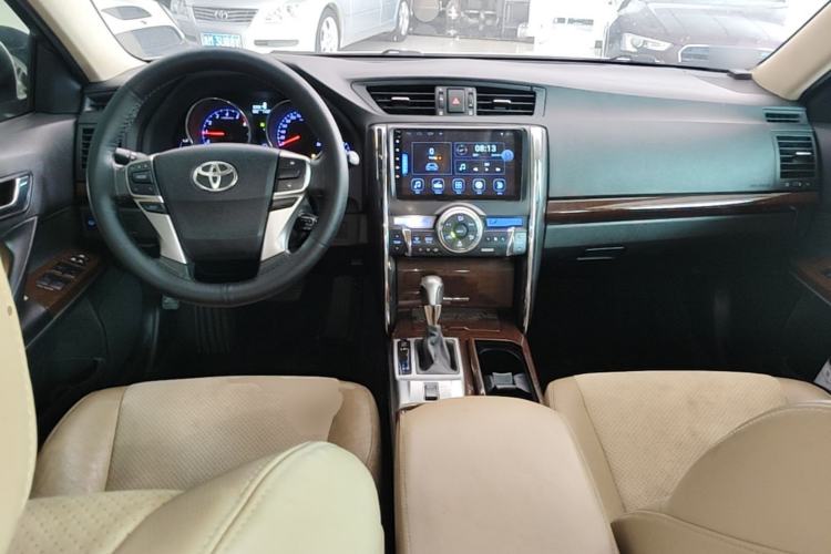 Used Toyota Reiz 2013 2.5V Shangrui Edition Center Console