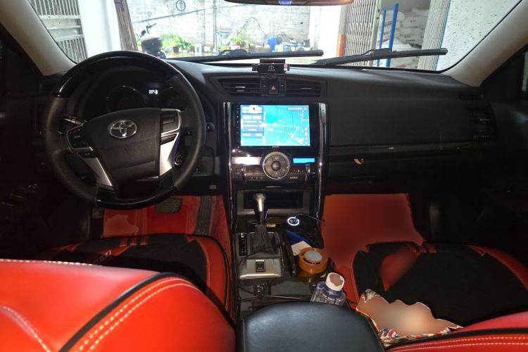 Used Toyota Reiz 2013 2.5V Elite Edition Center Console