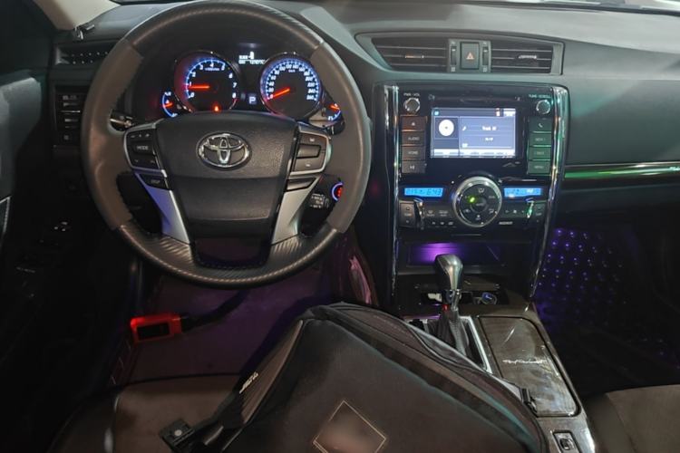 Used Toyota Reiz 2013 2.5V Shangrui Edition Center Console