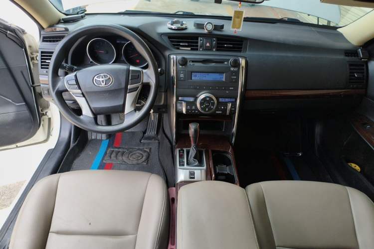 Used Toyota Reiz 2013 2.5S Elite Edition Center Console