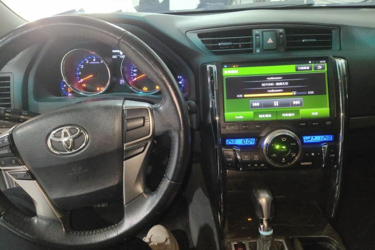 Used Toyota Reiz 2013 2.5V Elite Edition Center Console