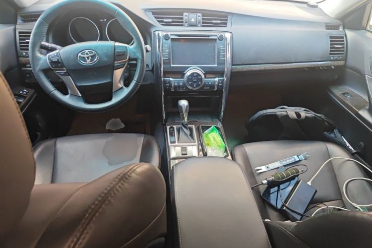 Used Toyota Reiz 2013 2.5V Elite Edition Center Console