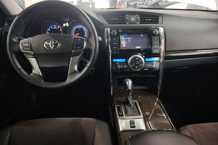 Used Toyota Reiz 2013 2.5V Shangrui Edition Center Console
