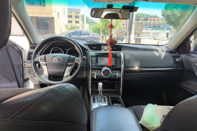 Used Toyota Reiz 2013 2.5V Luxury Navigation Edition Center Console