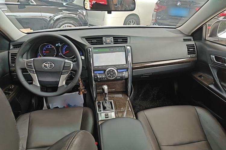 Used Toyota Reiz 2013 2.5V Elite Edition Center Console