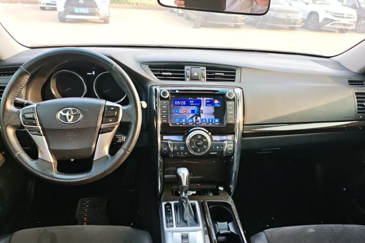 Used Toyota Reiz 2013 2.5V Shangrui Edition Center Console