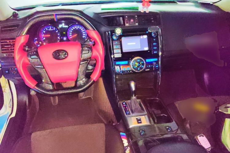 Used Toyota Reiz 2013 2.5V Shangrui Edition Center Console